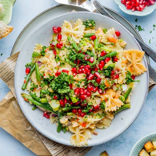Farfalle salat med blomkål asparges mix
